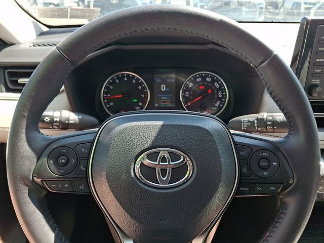 Certified 2021 Toyota RAV4 XLE Premium AWD/4WD image 19