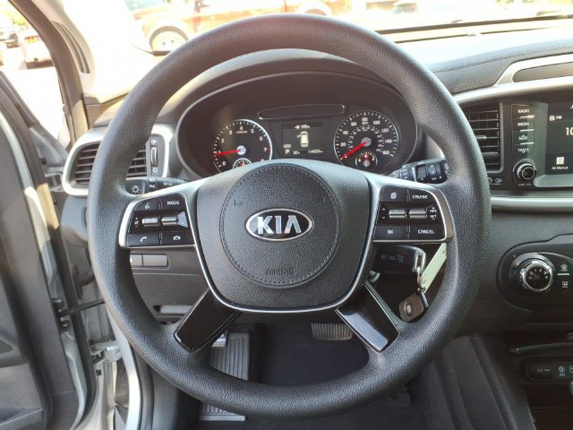 Used 2019 Kia Sorento L FWD image 17