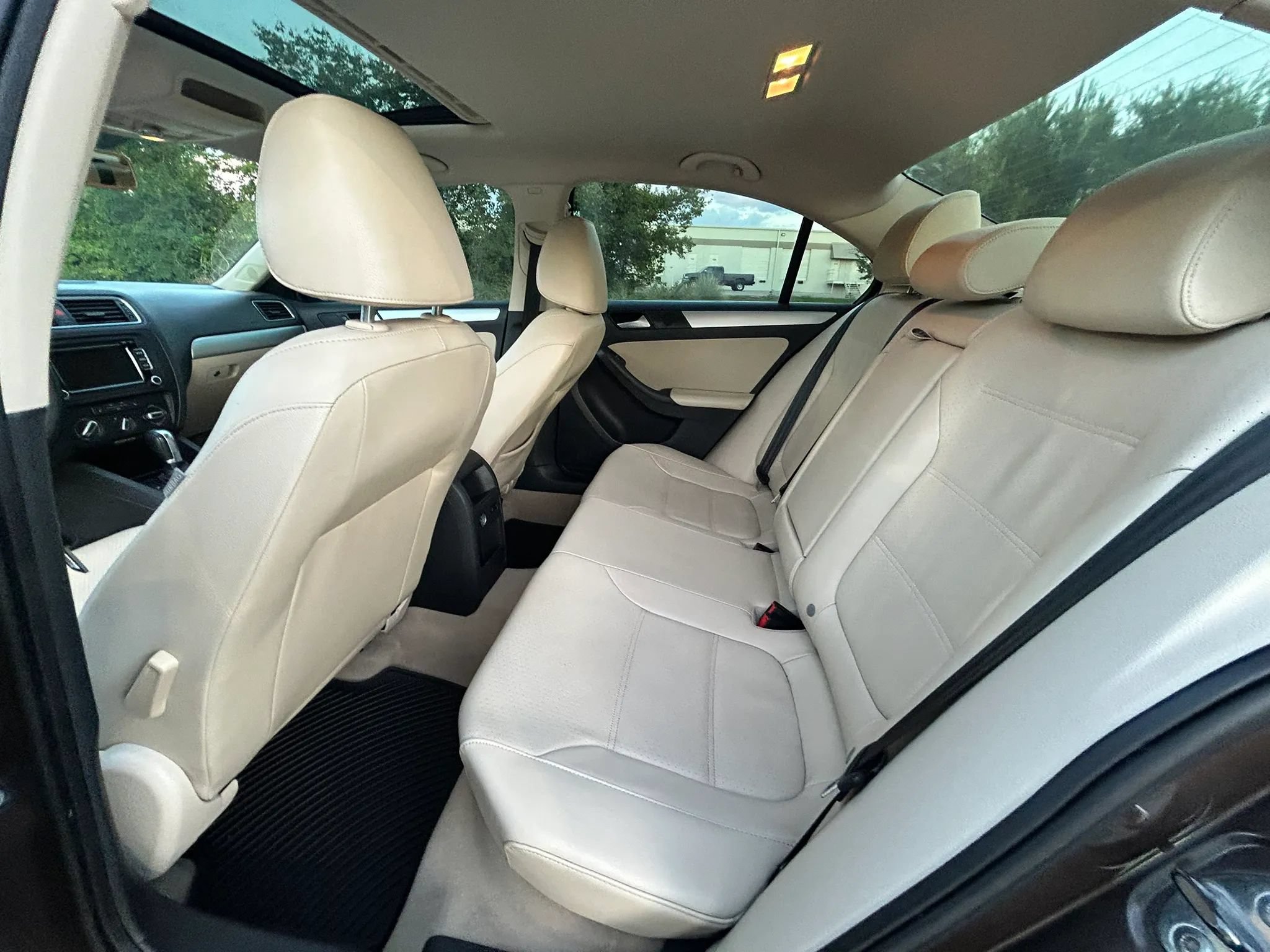 Used 2013 Volkswagen Jetta SE FWD image 13