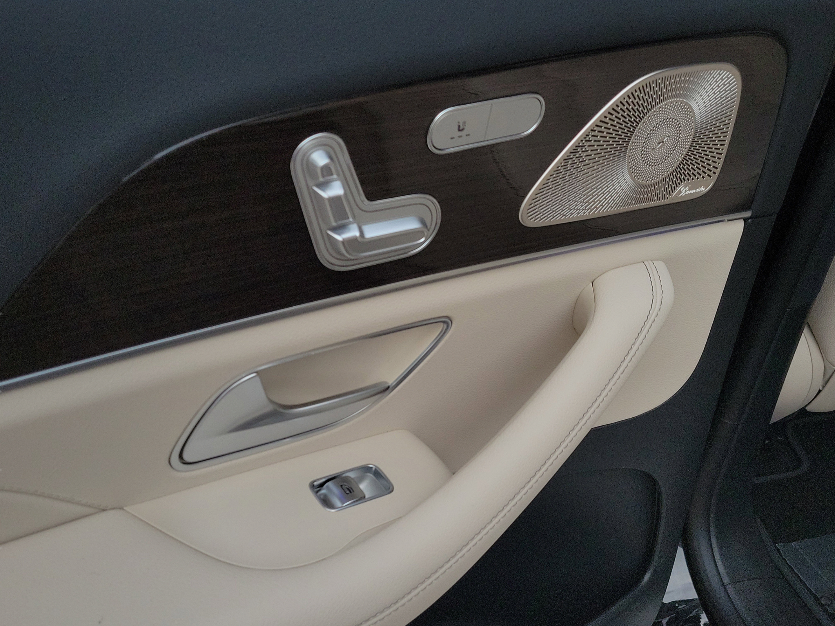 New 2026 Mercedes-Benz GLS 450 4MATIC image 8