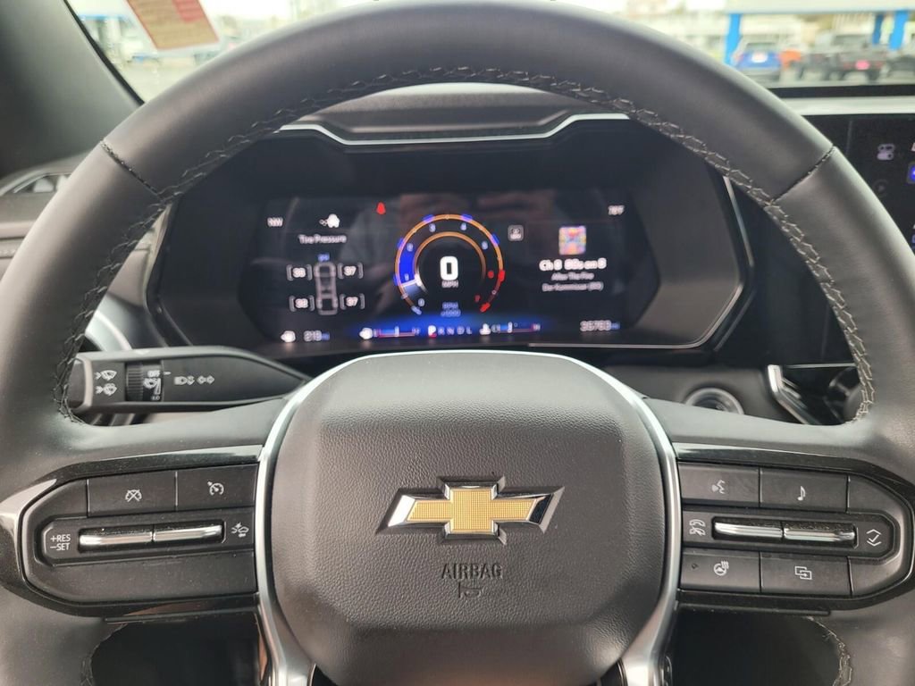 Used 2024 Chevrolet Colorado LT w/ LT Convenience Package III image 28