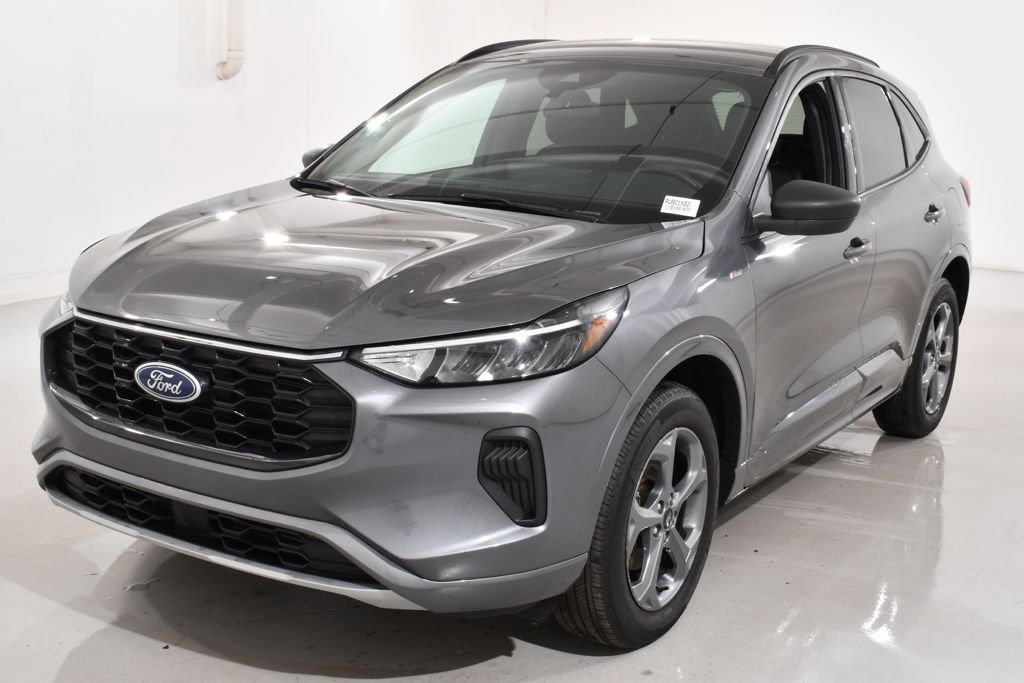Used 2024 Ford Escape ST-Line w/ Tech Pack #1 AWD/4WD image 2