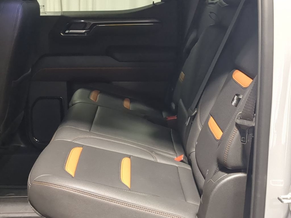 Used 2025 GMC Sierra 1500 AT4 w/ AT4 Premium Package AWD/4WD image 19