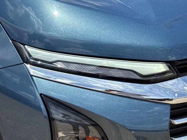 Used 2025 Chevrolet Equinox LT AWD/4WD image 30