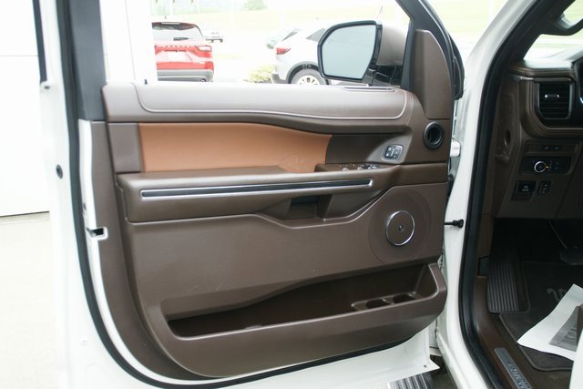 Used 2022 Ford Expedition Max King Ranch image 16