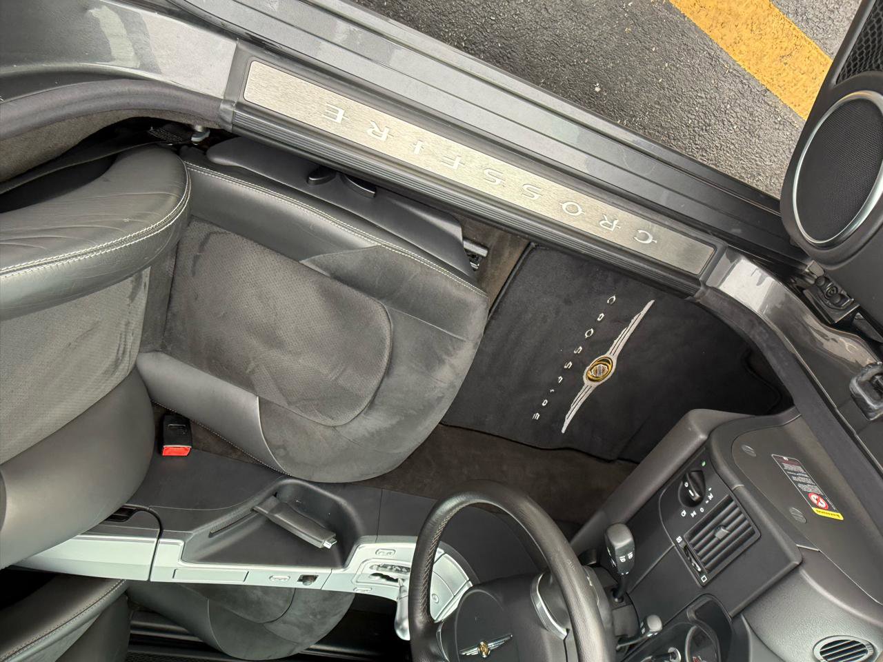 Used 2005 Chrysler Crossfire SRT-6 image 15
