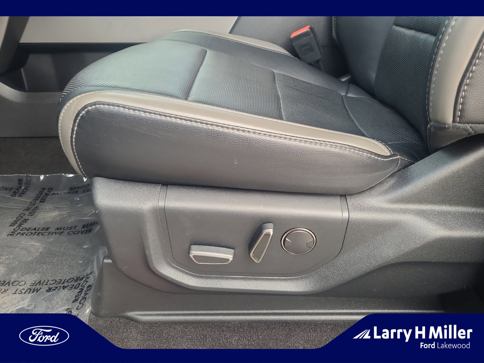 Used 2018 Ford F150 Raptor w/ Equipment Group 802A Luxury image 14