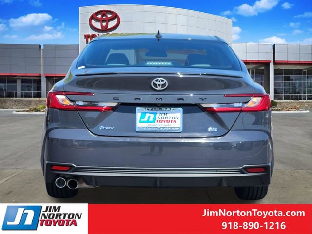 Used 2025 Toyota Camry SE FWD image 6