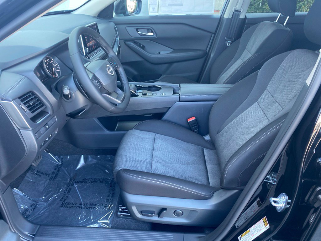 New 2026 Nissan Rogue SV FWD image 20