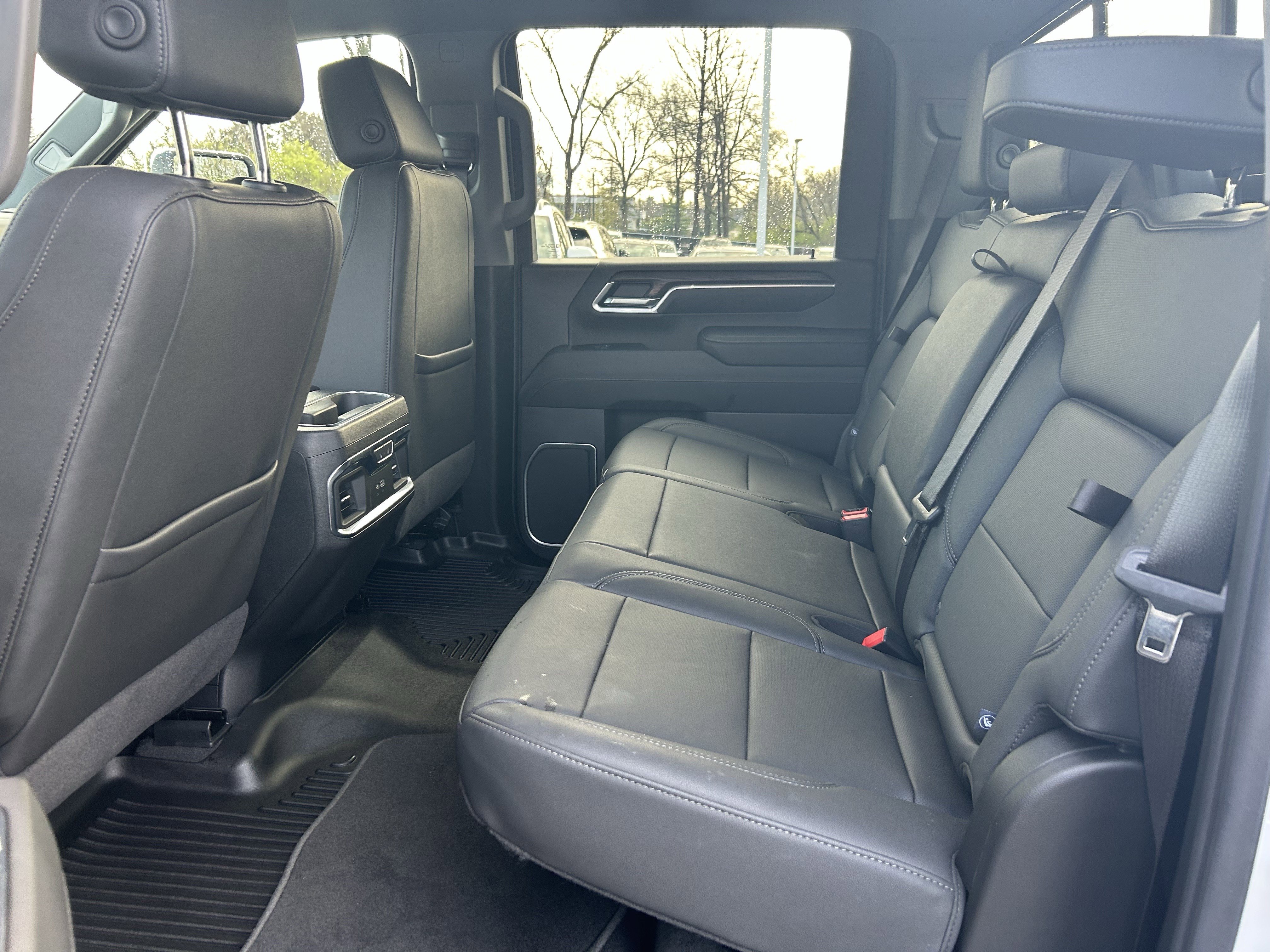 Used 2025 GMC Sierra 2500 SLT w/ SLT Premium Package image 33