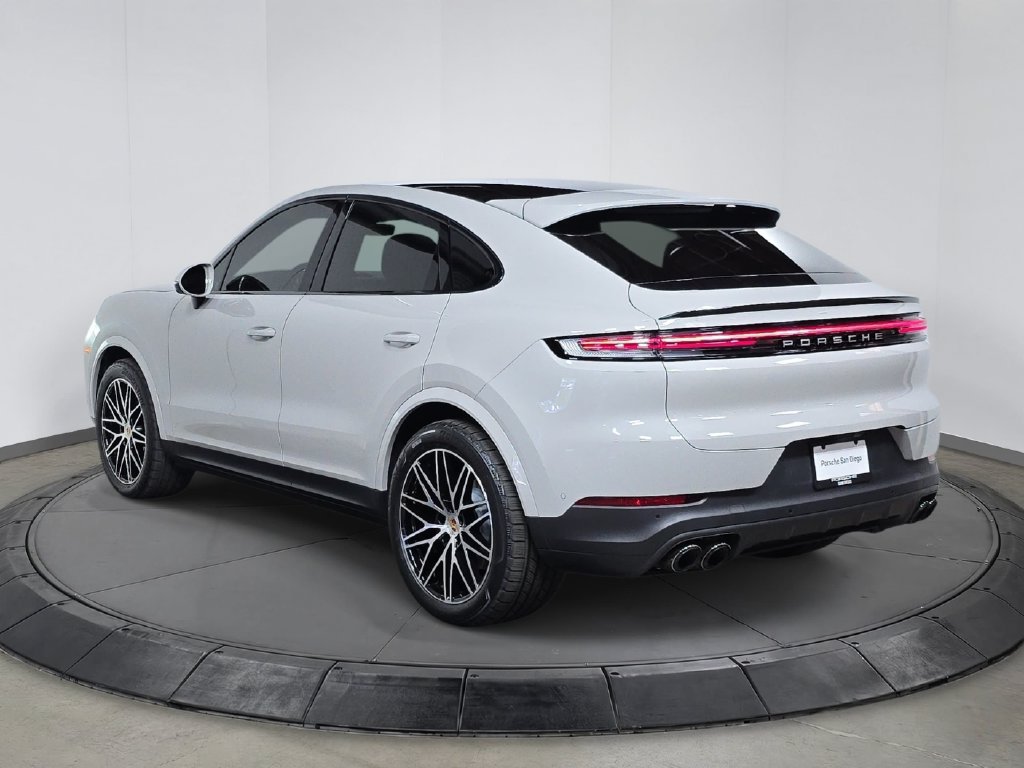Certified 2026 Porsche Cayenne S AWD/4WD image 3