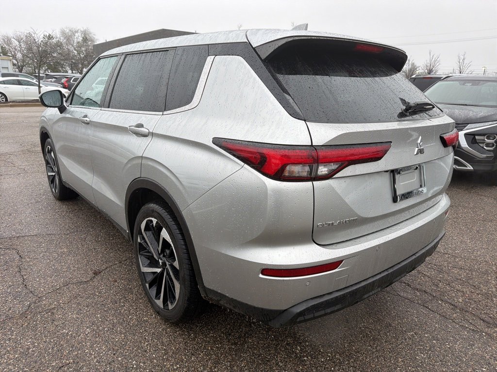 Used 2022 Mitsubishi Outlander ES image 7