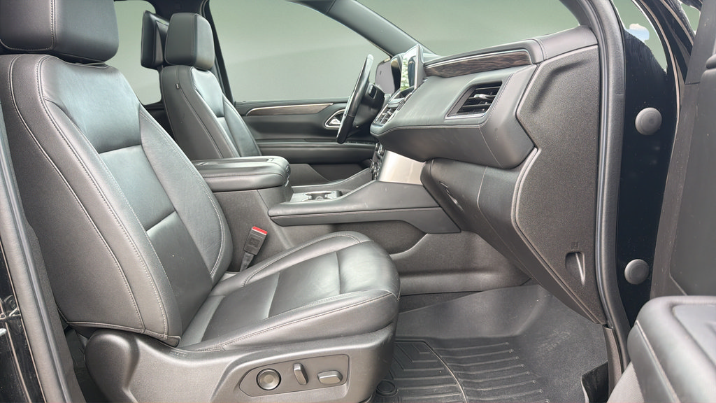 Used 2021 Chevrolet Suburban LT w/ LT Signature Package AWD/4WD image 11