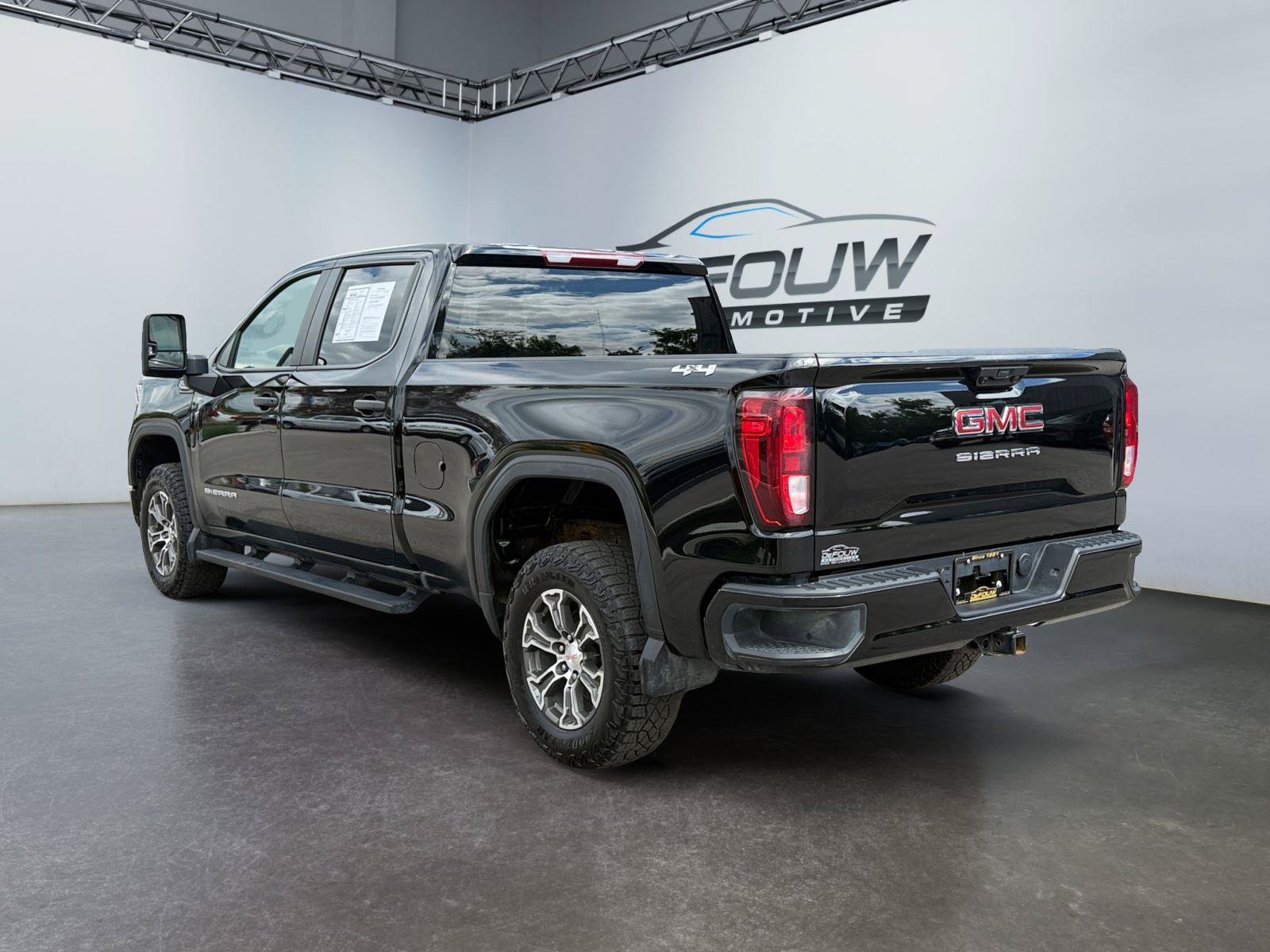 Used 2024 GMC Sierra 1500 Pro w/ Graphite Edition AWD/4WD image 5