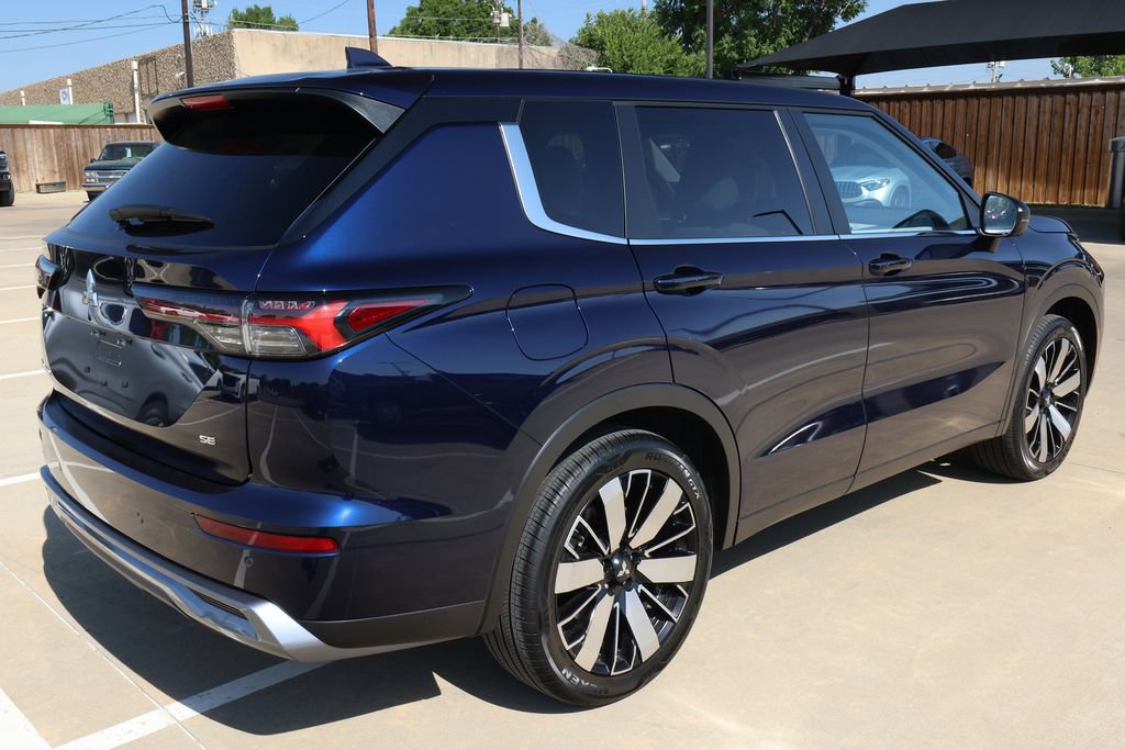 Used 2025 Mitsubishi Outlander SE FWD image 5