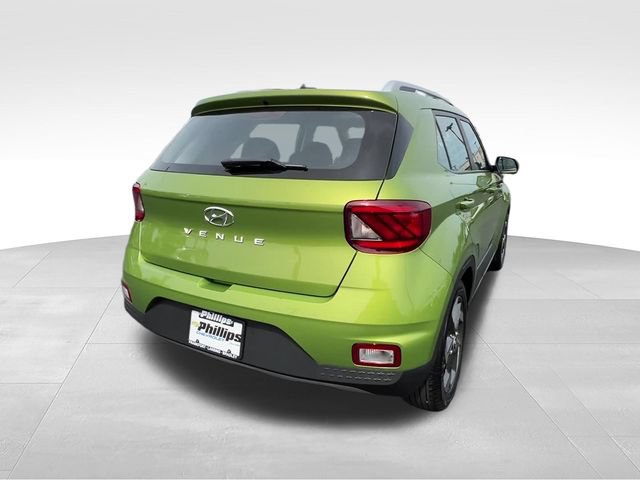 Used 2024 Hyundai Venue SEL FWD image 6