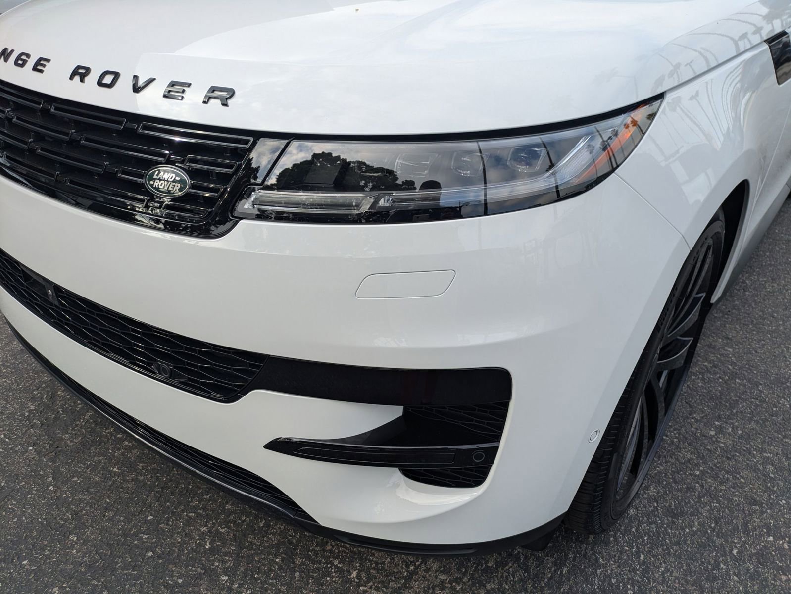 New 2026 Land Rover Range Rover Sport SE AWD/4WD image 10