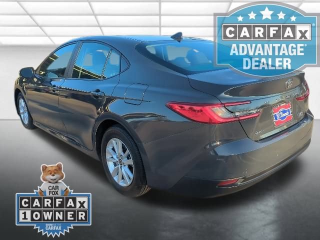 Used 2025 Toyota Camry LE image 2