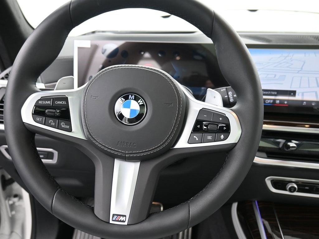 Used 2026 BMW X7 xDrive40i w/ M Sport Package image 12
