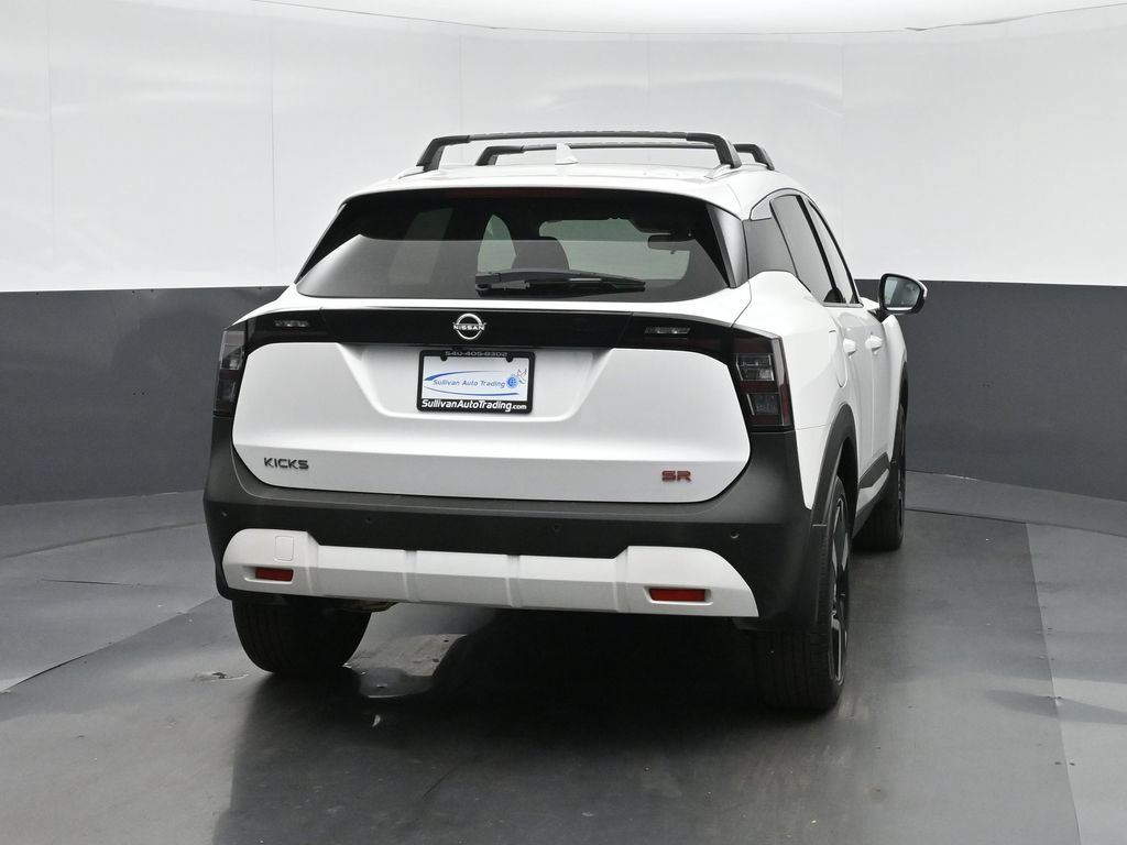 Used 2025 Nissan Kicks SR FWD image 6