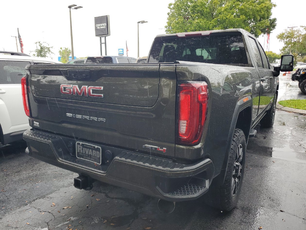 Used 2022 GMC Sierra 3500 AT4 AWD/4WD image 4
