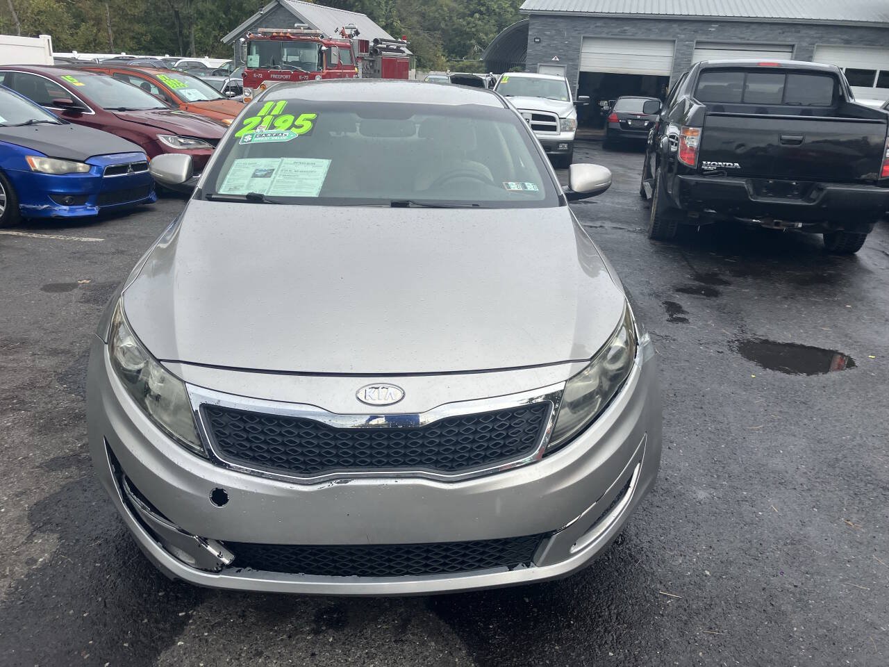 Used 2011 Kia Optima LX w/ Convenience Pkg FWD image 4