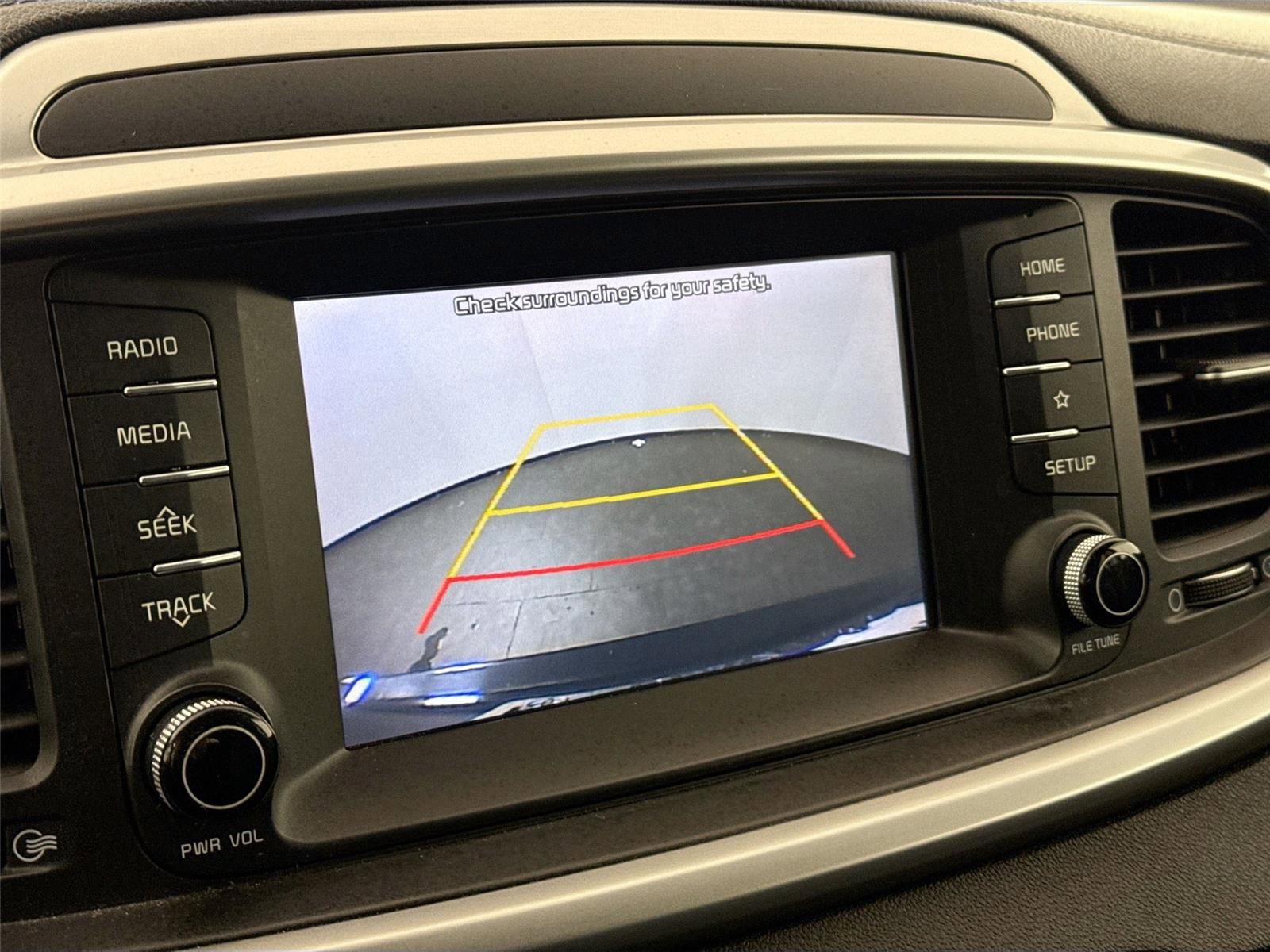 Used 2019 Kia Sorento LX image 20