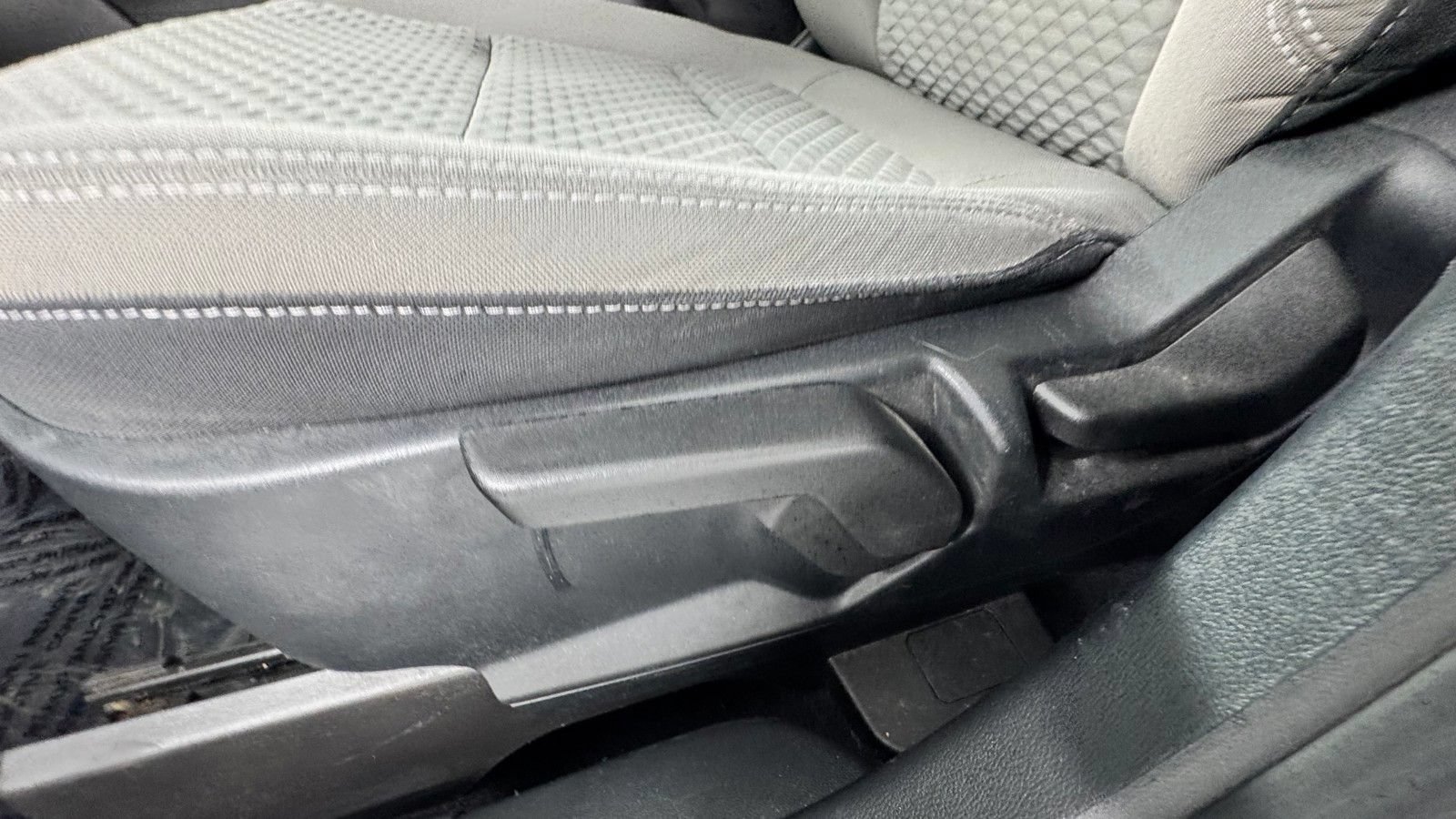 Used 2021 Ford Escape SE AWD/4WD image 11