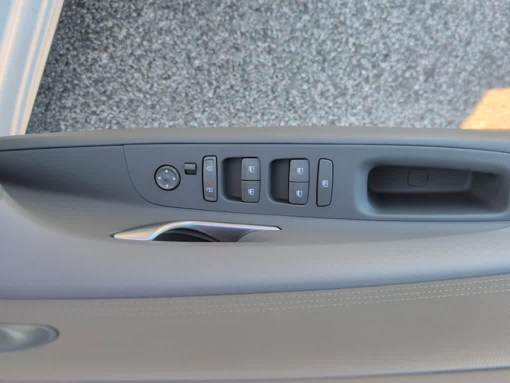New 2026 Hyundai Elantra SE FWD image 20
