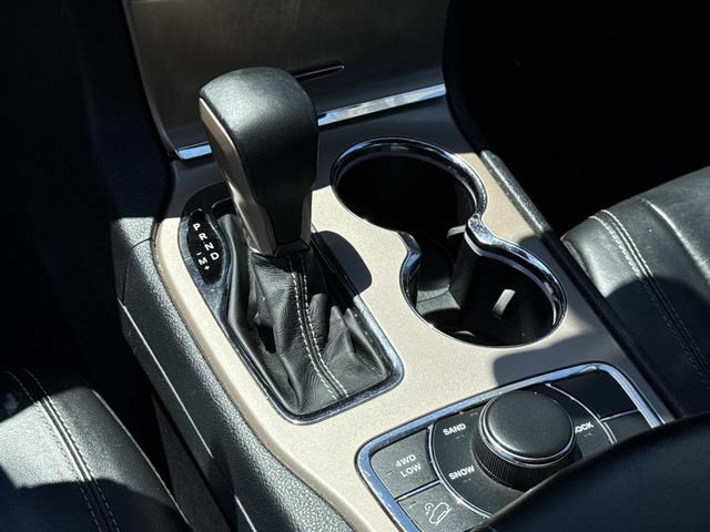 Used 2017 Jeep Grand Cherokee Limited AWD/4WD image 23