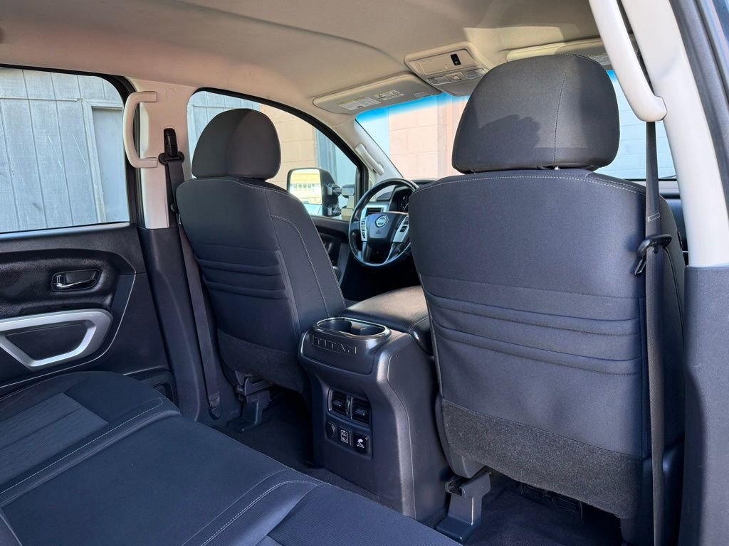 Used 2019 Nissan Titan SV w/ SV Convenience Package image 15
