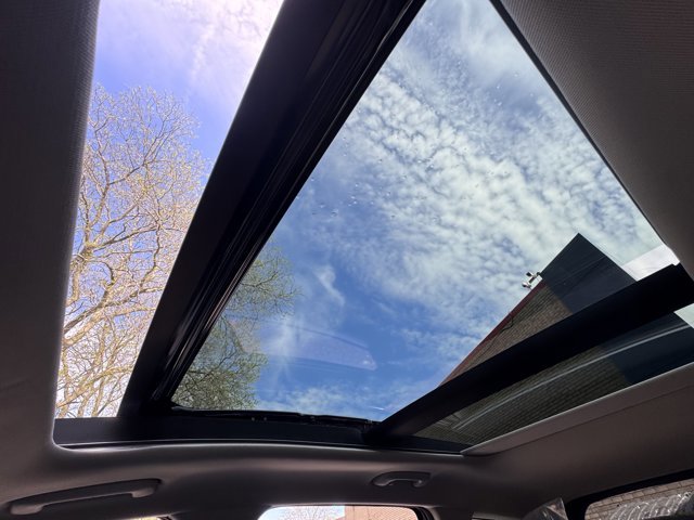 New 2025 Kia Sportage SX image 22