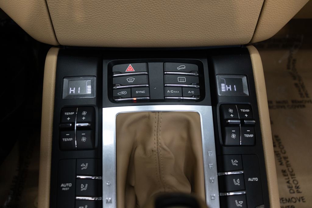 Used 2015 Porsche Macan S AWD/4WD image 30