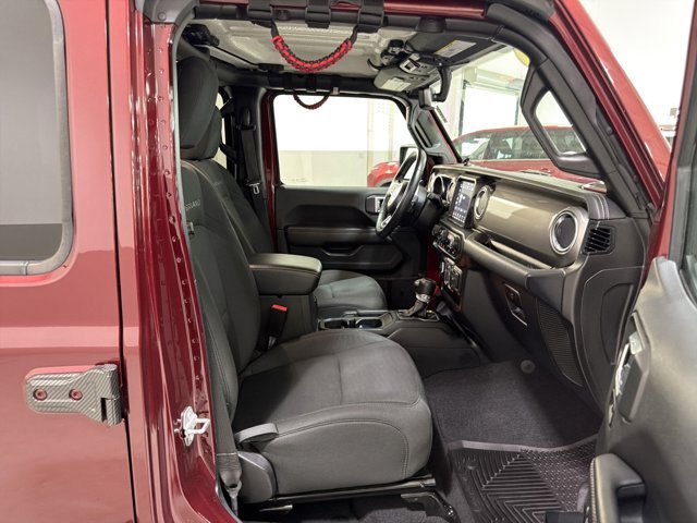 Used 2021 Jeep Gladiator Overland AWD/4WD image 36