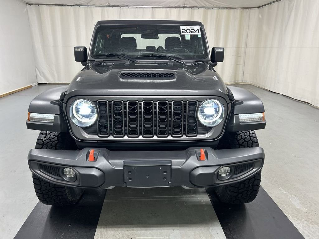 Certified 2024 Jeep Gladiator Mojave w/ Convenience Group image 2