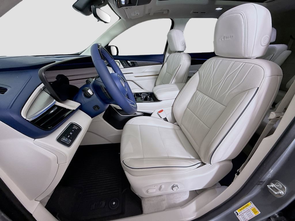 Used 2025 Buick Enclave Avenir w/ Super Cruise Package image 20