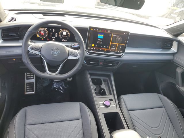 New 2026 Volkswagen Tiguan SE R-Line image 10