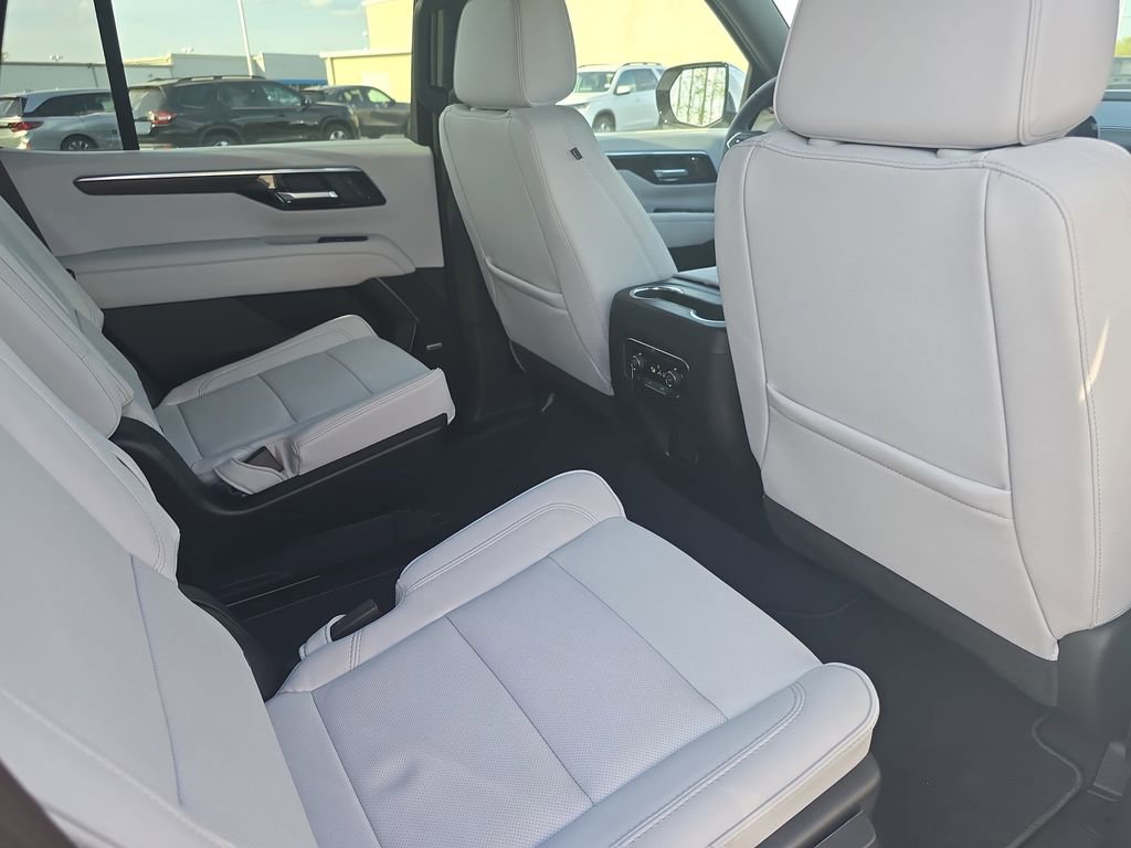 New 2026 Chevrolet Tahoe Premier w/ Sun And Tow Package image 11