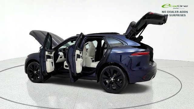 Used 2025 Jaguar F-PACE R-Dynamic S AWD/4WD image 17