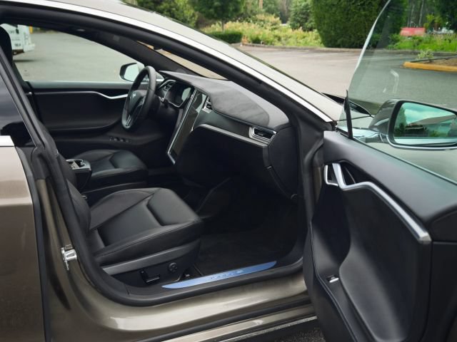 Used 2015 Tesla Model S P90D AWD/4WD image 38