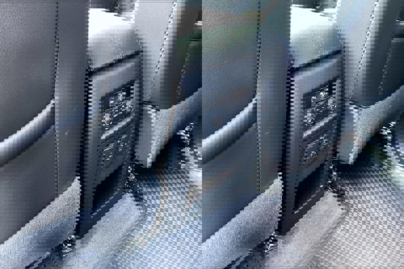 Used 2020 Chevrolet Traverse RS FWD image 34