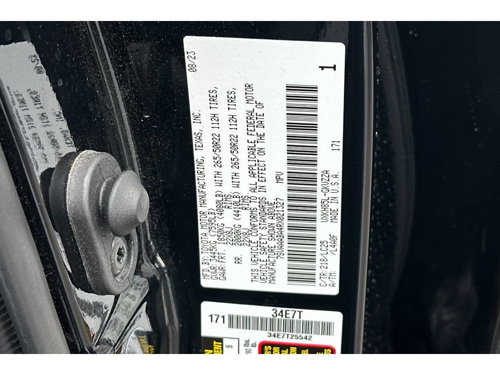 Used 2024 Toyota Sequoia Capstone AWD/4WD image 36