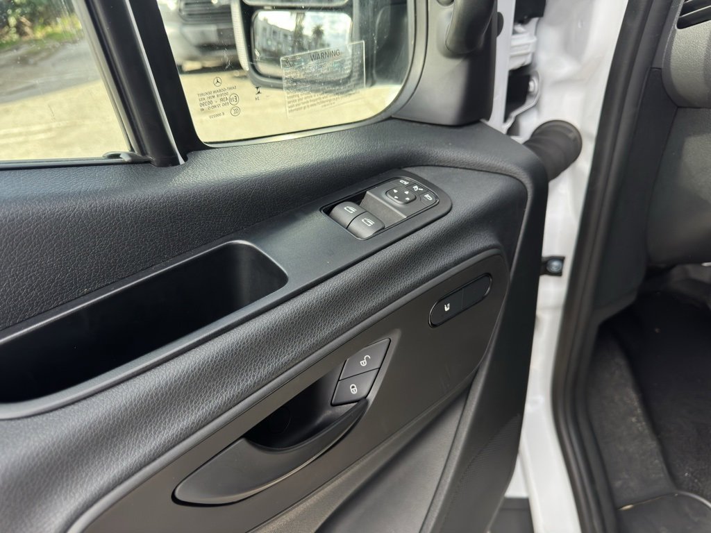 Used 2024 Mercedes-Benz Sprinter 2500 image 30