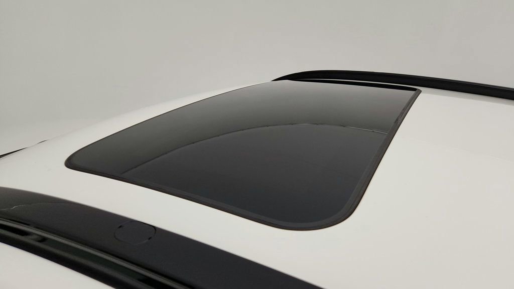 Used 2024 Kia Niro Wave w/ Wave Preserve Package image 10