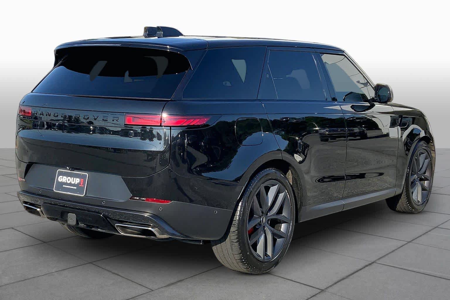 Used 2024 Land Rover Range Rover Sport SE AWD/4WD image 13