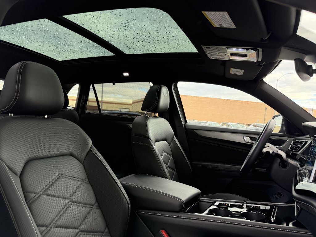 Used 2024 Volkswagen Atlas Cross Sport SE w/ Panoramic Sunroof Package image 40