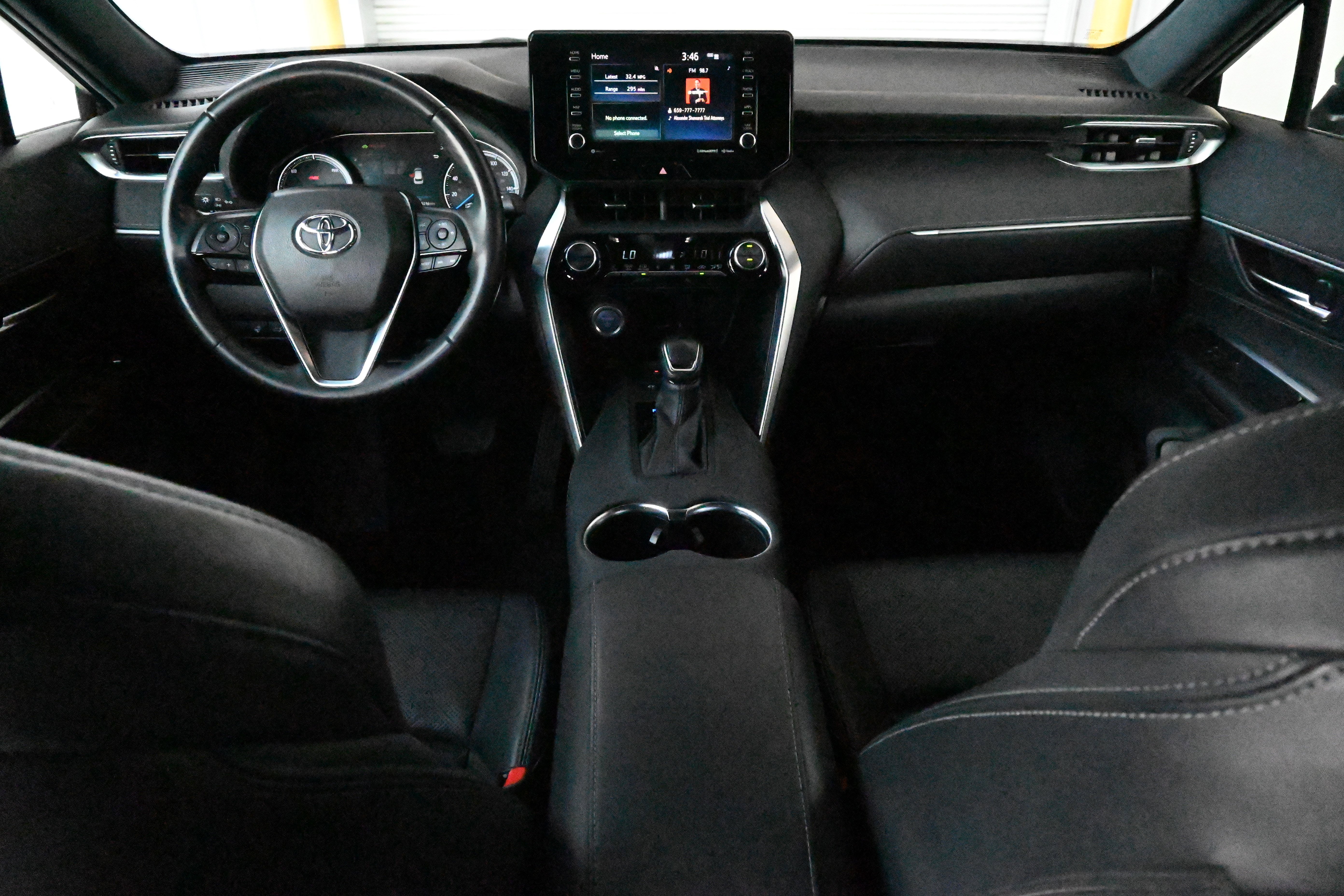 Used 2021 Toyota Venza XLE w/ Softex Package image 3