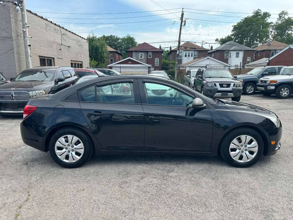 Used 2014 Chevrolet Cruze LS FWD image 7
