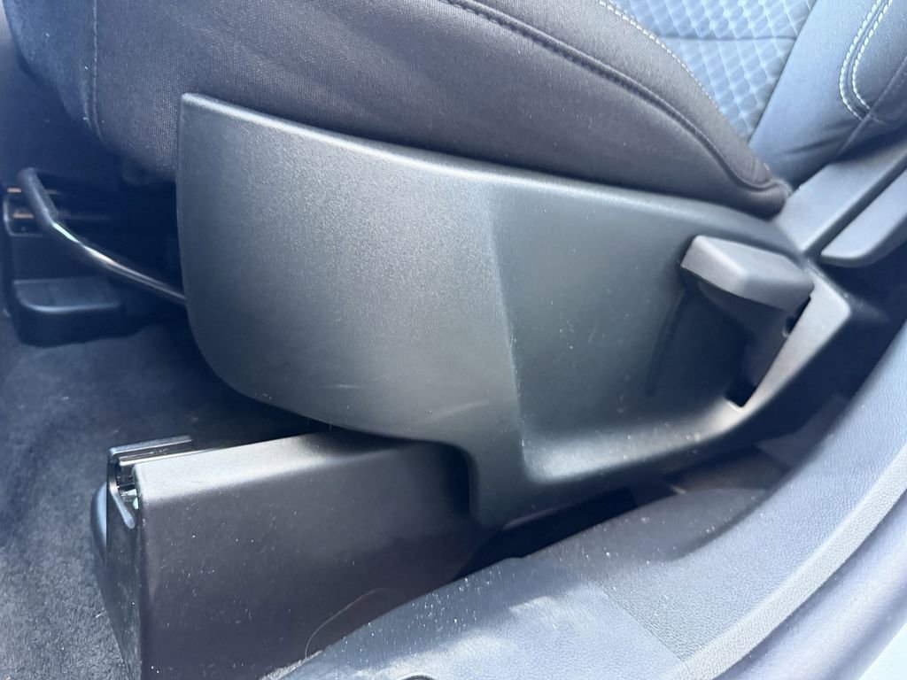 Used 2025 Ford Escape Active image 17