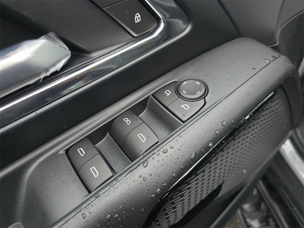 Used 2026 Chevrolet Silverado EV LT image 18